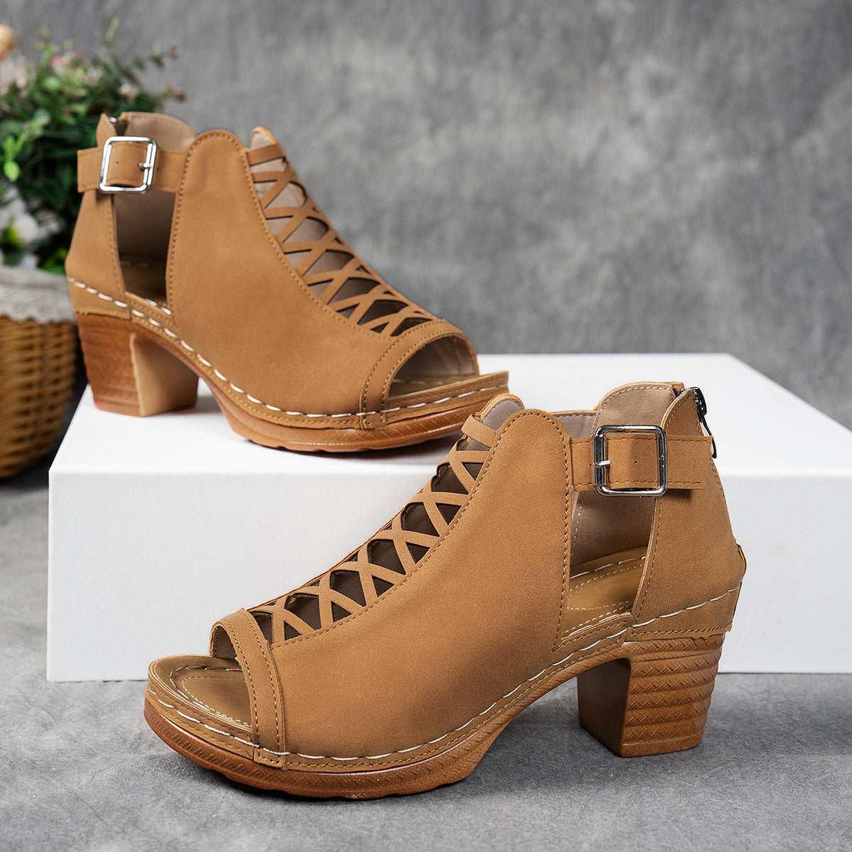 Sandales à talons épais et stylées