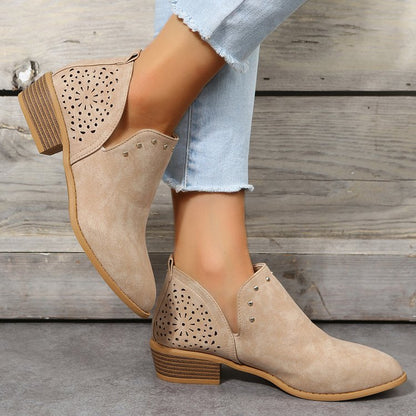 Bottines cloutées rétro à bout pointu