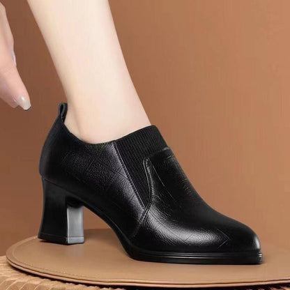 Escarpins en cuir souple et à semelles souples