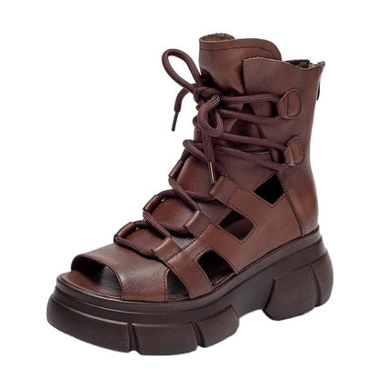 Nouvelles sandales et bottes ajourées