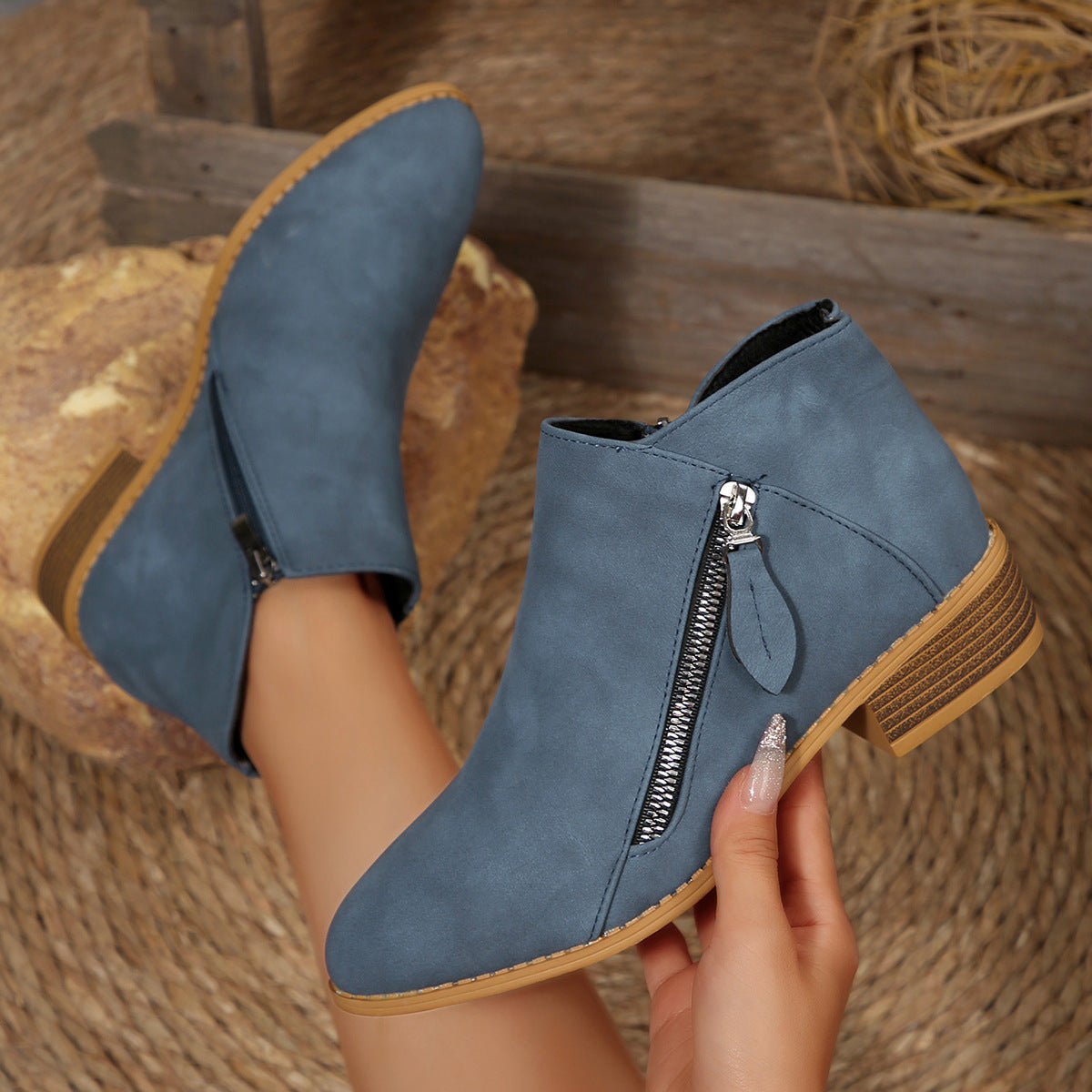 Bottines à talons épais et bout pointu