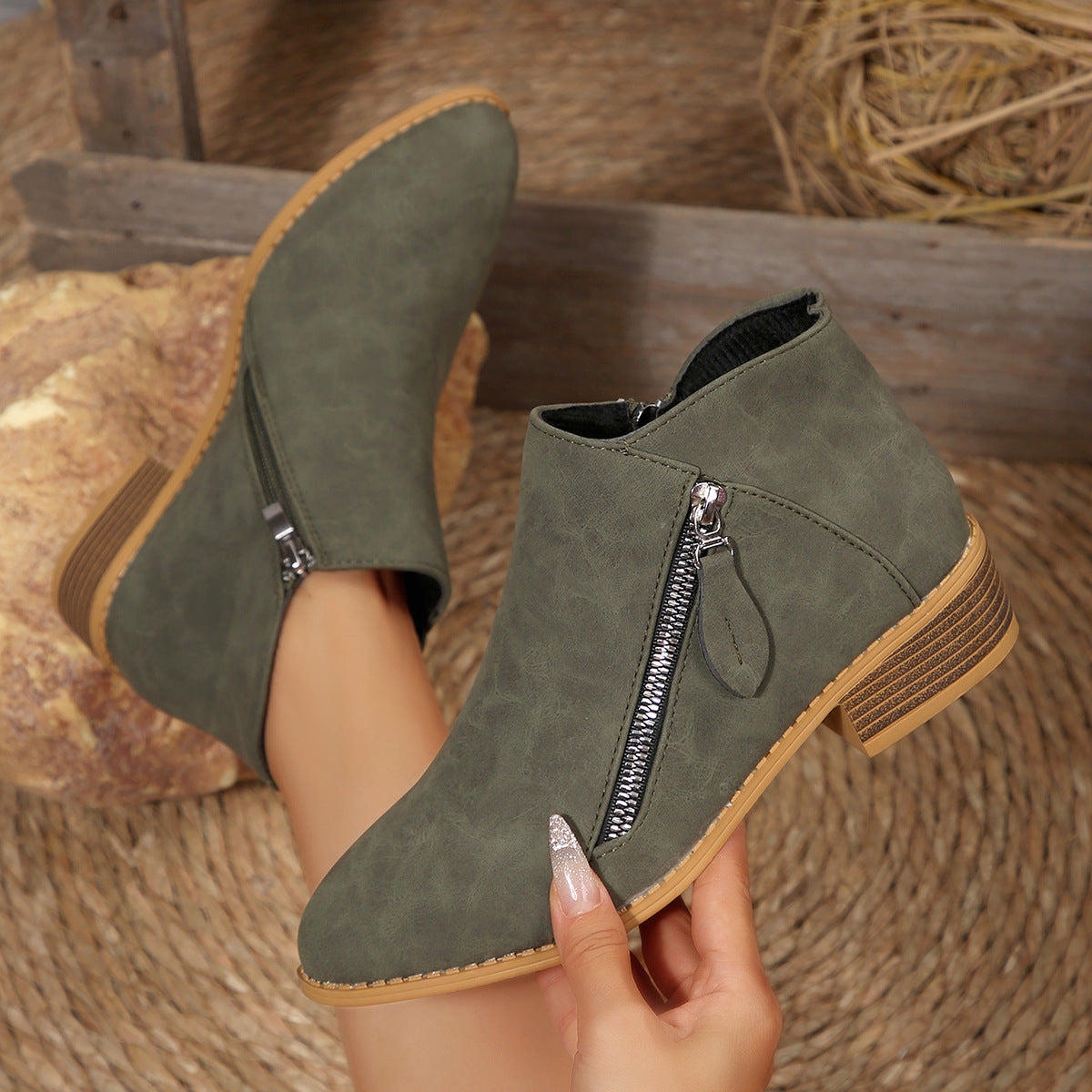 Bottines à talons épais et bout pointu