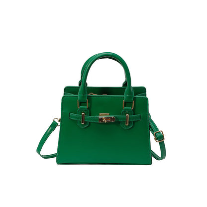 Sac bandoulière minimaliste à boucle en cuir