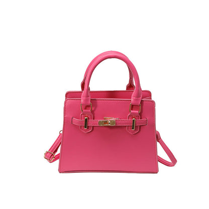 Sac bandoulière minimaliste à boucle en cuir