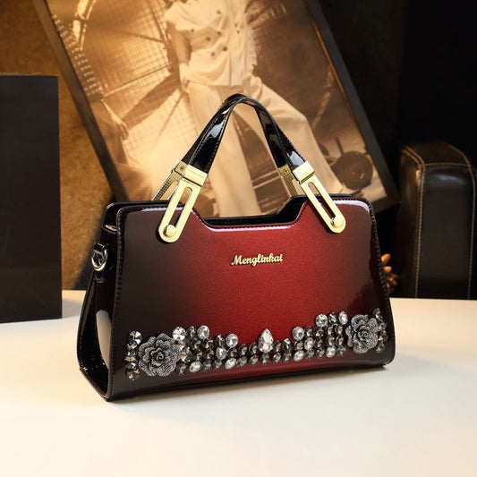 Cabas en cuir clouté élégant et tendance