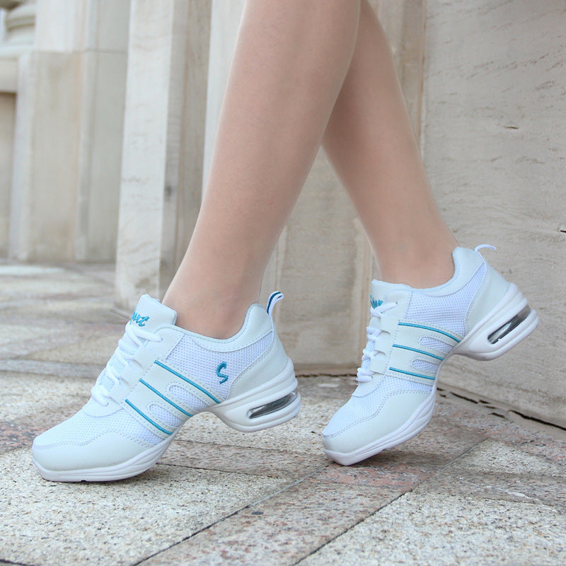 Chaussures à semelles souples