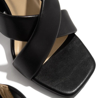 Mules délicates à talons hauts